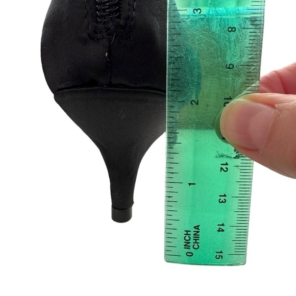 Steve Madden Black Heels with Accents Big Girls Size 4.5 - Picture 5 of 14